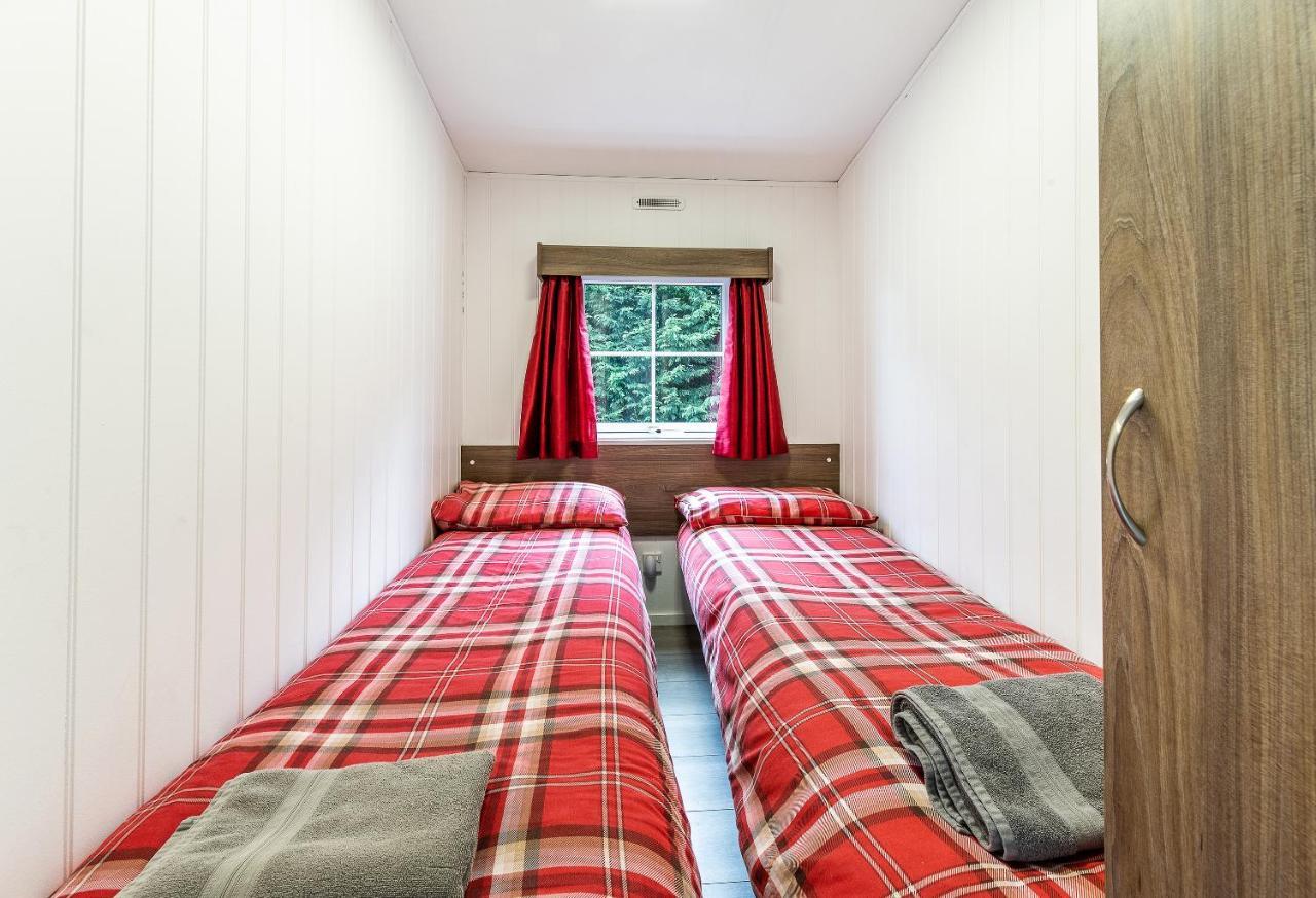 Fairview Farm Holiday Accommodation 14 Luxury Lodges, Cabins, Dog Friendly, Suitable For Couples, Families And Groups, Wedding Guests , Corporate Events, Sleeps 2-65 Guests In Ravenshead, Nottingham Near Sherwood Forest, Set In 88 Acres Bagian luar foto