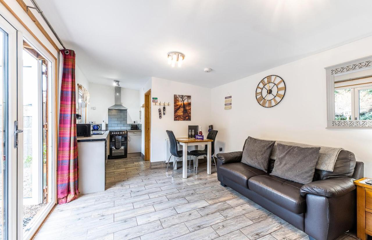 Fairview Farm Holiday Accommodation 14 Luxury Lodges, Cabins, Dog Friendly, Suitable For Couples, Families And Groups, Wedding Guests , Corporate Events, Sleeps 2-65 Guests In Ravenshead, Nottingham Near Sherwood Forest, Set In 88 Acres Bagian luar foto